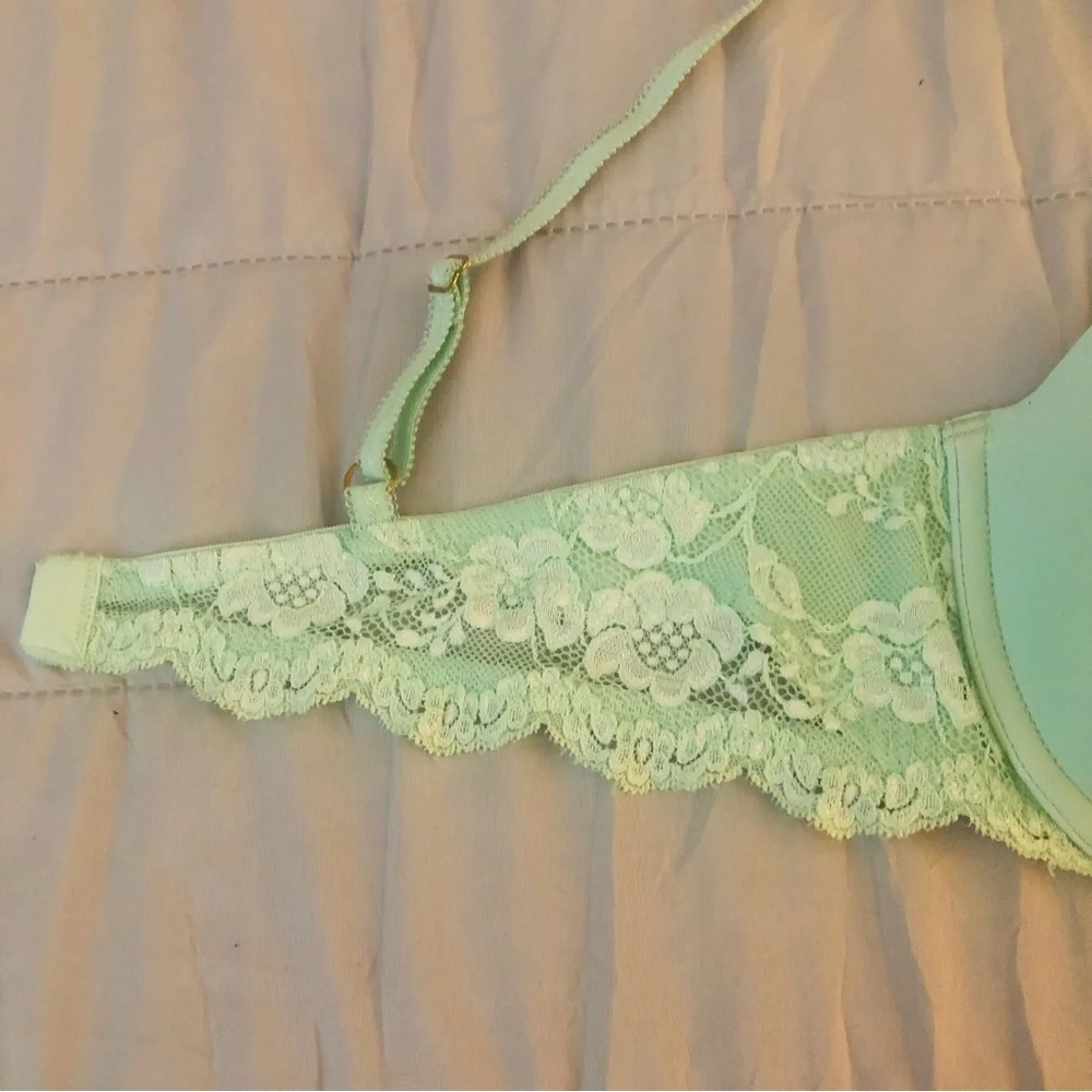 Victoria’s Secret | Pastel Green w/ Lace Bra - Picture 9 of 11